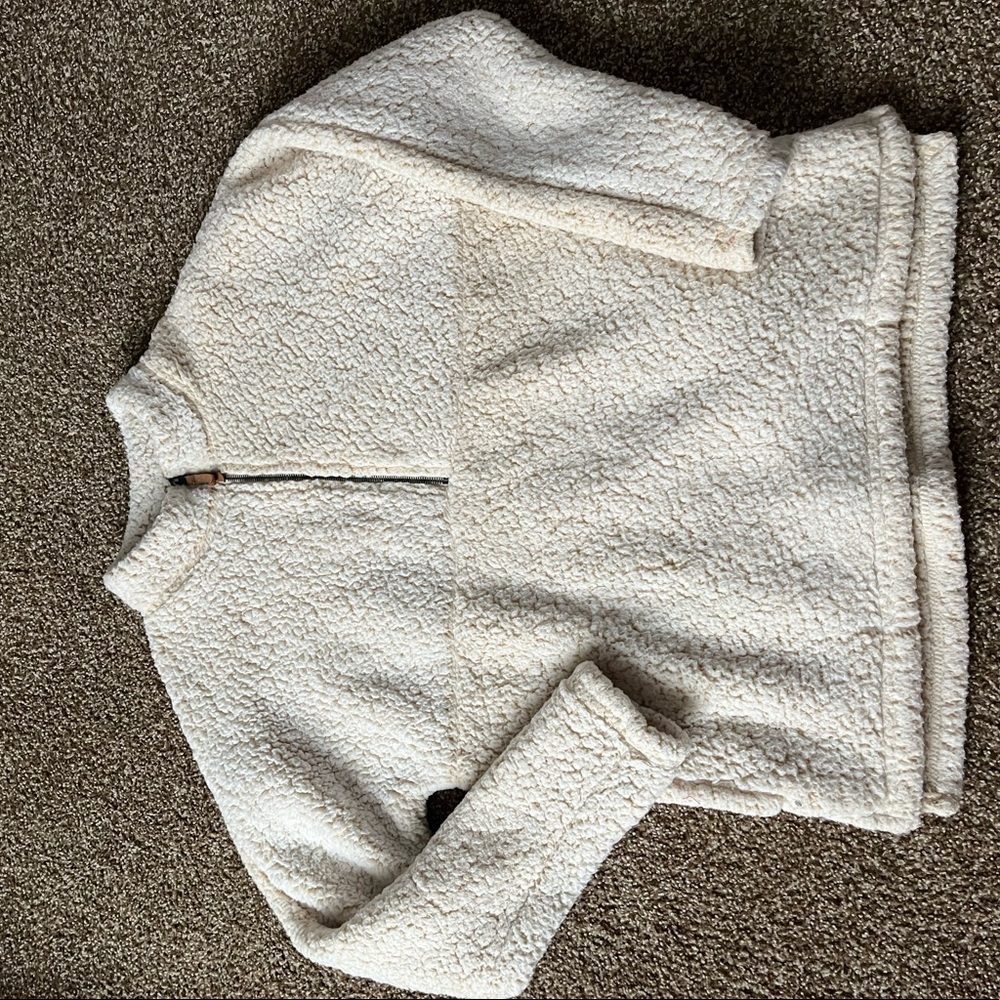 Womens large off white fuzzy quarter zip